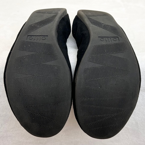 Ollio Black Faux Suede Decorative Flower Slip On Comfort Ballet Flat Size 8 - Picture 5 of 7